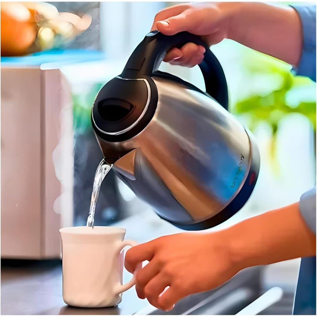 Chaleira Elétrica Inox 127V 2L Ferve Água Chá Café Chimarrão Base 360° Desligamento Automático Inox
