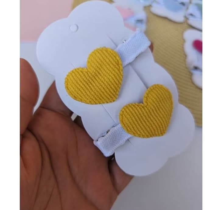 Presilha coração veludo. Hair clips bebê Parzinho coração no bico de pato para RN