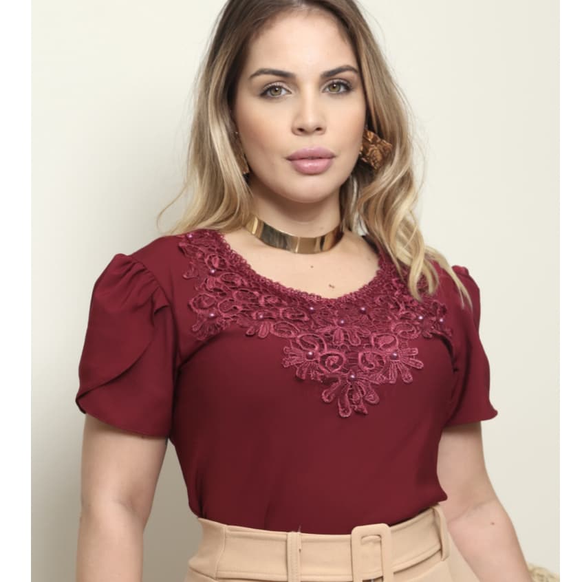 Blusa social com renda e pérolas (evangélica / romántica)