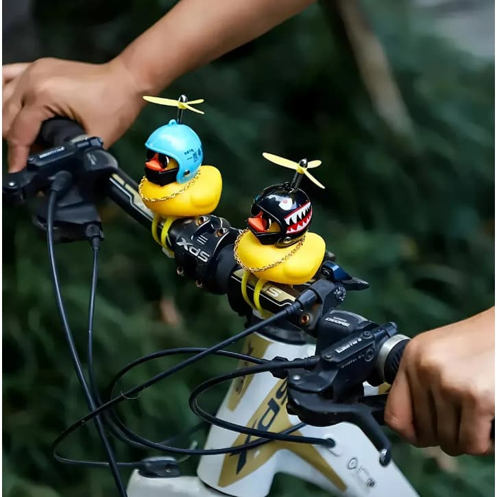 Buzina Patinho  Luz Catavento Para Bike Moto Guidao Pato Capacete Cor Amarelo Led