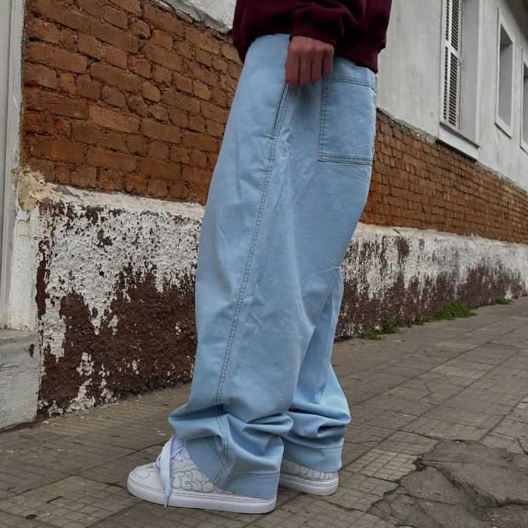 calça balão baggy estilo skatista possui cordao na cintura e 4 bolsos