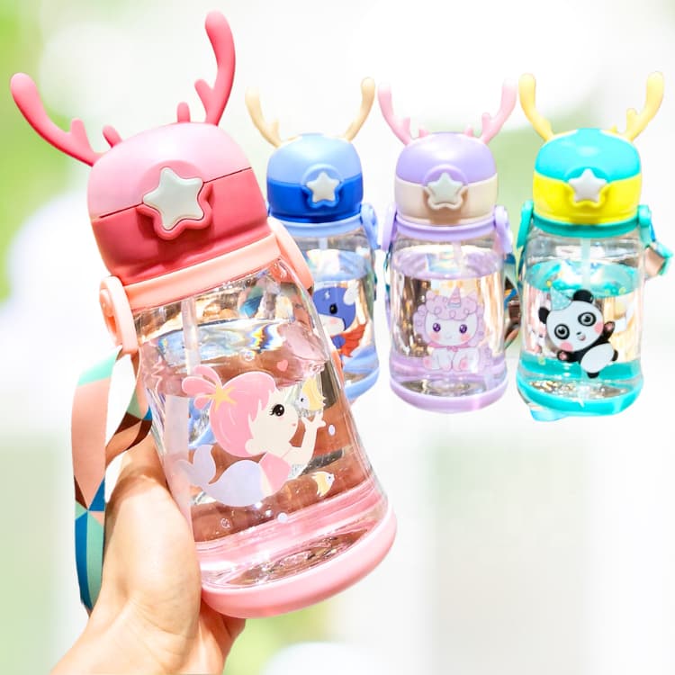 Garrafa com Canudo 600ml para Crianças Alce Fofo Leve e Prática para Bebês Kids Divertido Bico Macio