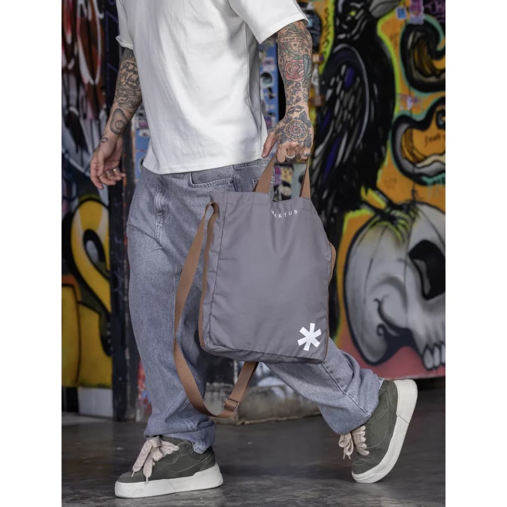 Bolsa Maktub Cargo em Lona 50 x 36 x 8 cm com Alça de Mão e Transversal