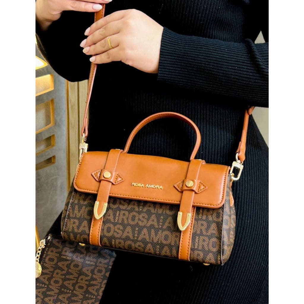 Bolsa Feminina Rosa Amora Transversal Tiracolo Couro Estampa de Luxo Com Mini Pouch