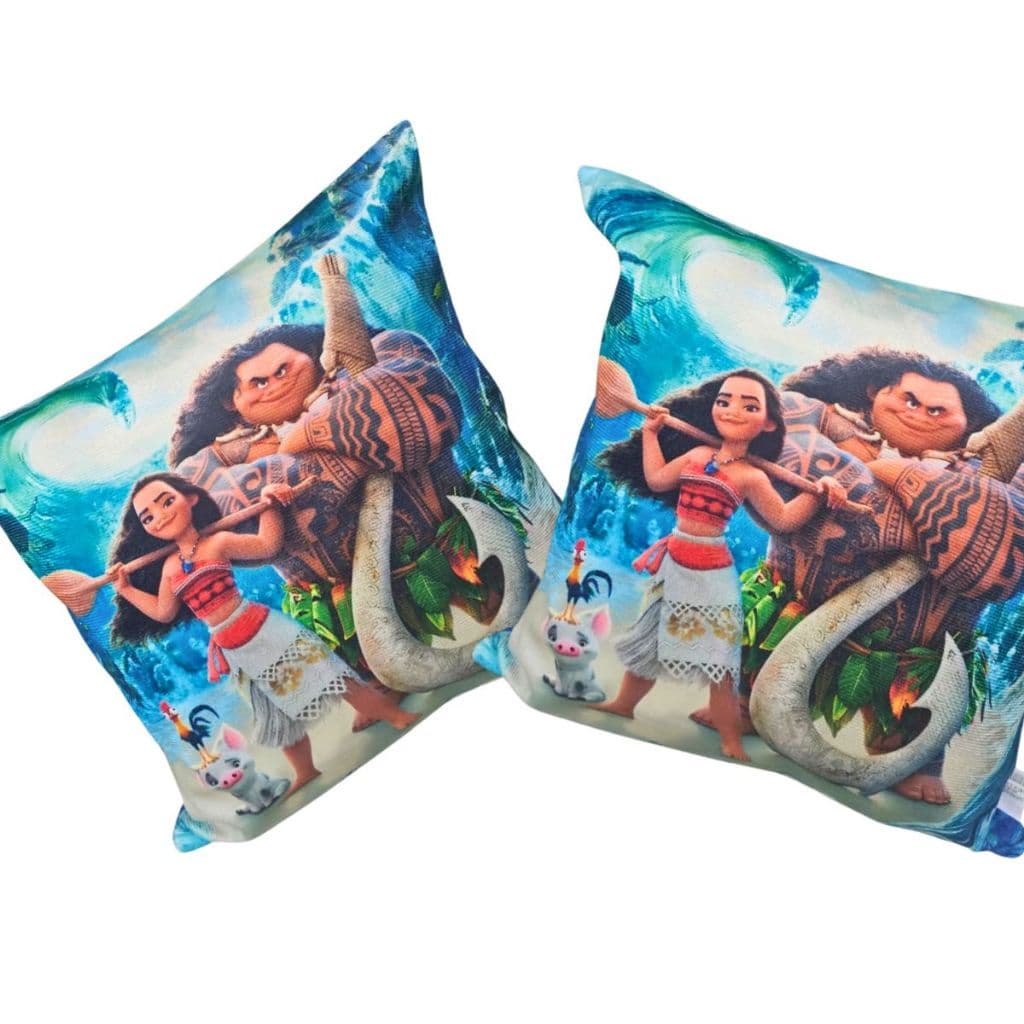Kit 2 Capas de Almofada Moana -  43x43 Cm - Ambas com a mesma estampa com fundo Azul - Panosul