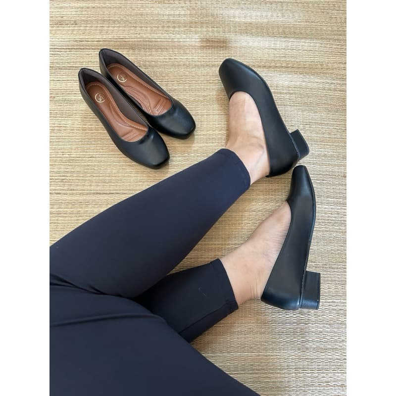 Sapato Retrô casual números especiais 41 e 42 preto fosco com salto baixo
