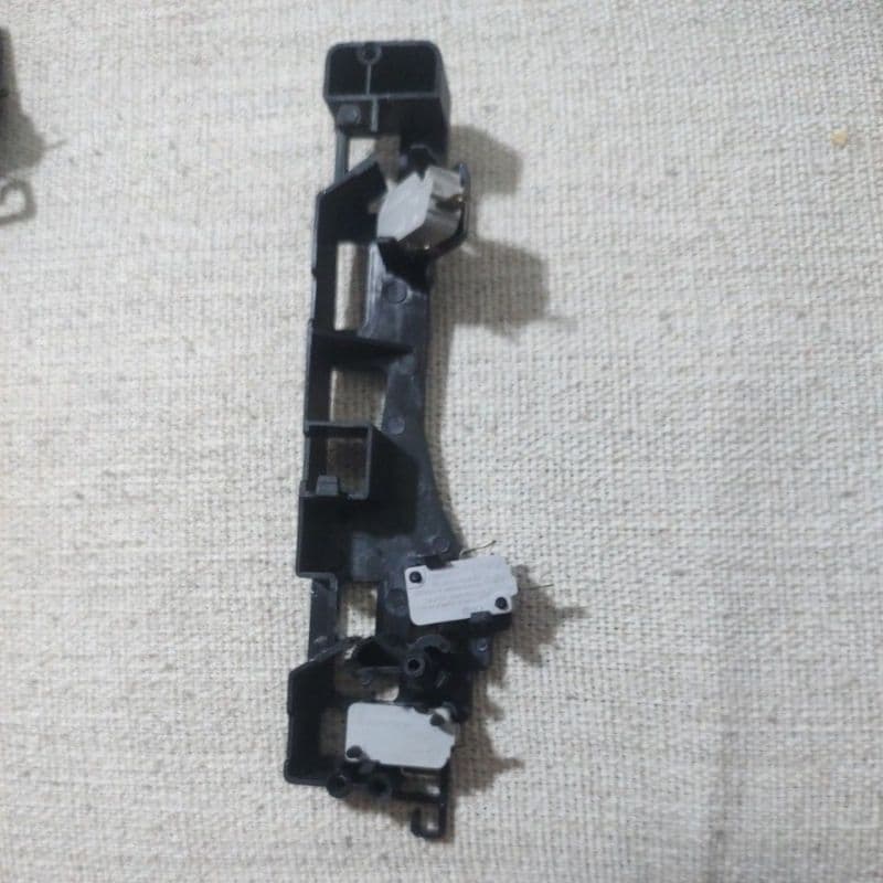 suporte de chavinhas da porta do microondas Panasonic mnst 674 sruk