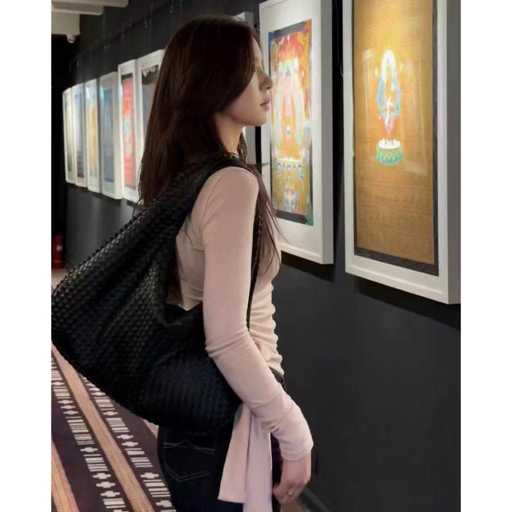 Bolsa Feminina LaytonVivian 77811 de Ombro Estilo Minimalista com Alça Trançada e Alça Lateral