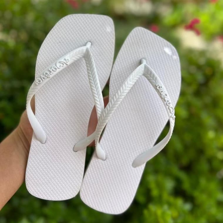 Chinelo Feminino Quadrado Amorevo Macio Confortável Antiderrapante Dia a Dia Basic 33 ao 44