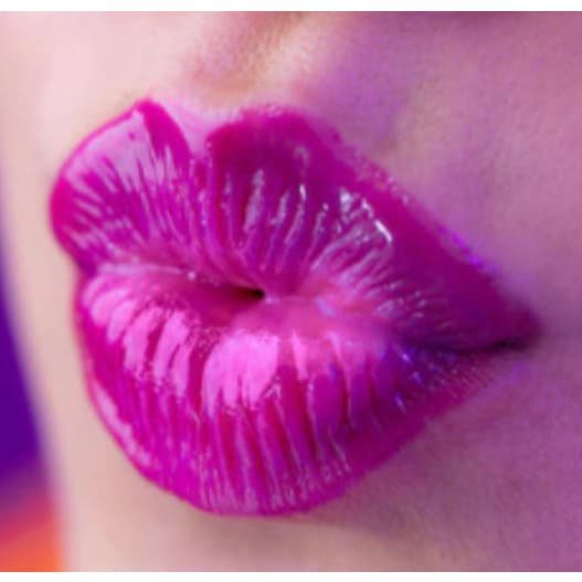 Magical Gloss Melu Witch Kiss – Brilho Labial com Efeito Mágico e Textura Cremosa 💄✨
