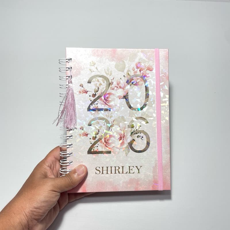 Agenda Floral 2027 Personalizada com Nome – 2 Dias por Página - A5