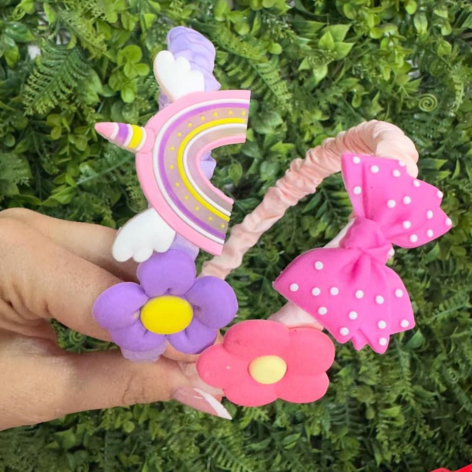 Kit 2 Tiaras Arquinho De Cabelos Acessório Infantil Decoração Emborrachada Modelos Delicados e Fofos