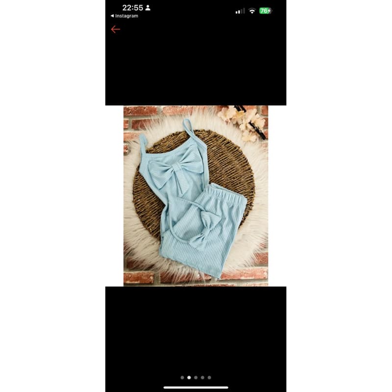 15 itens ( 5 blusa laço + 5 short + 5 laco de cabelo) veste 7 a 10 anos 100