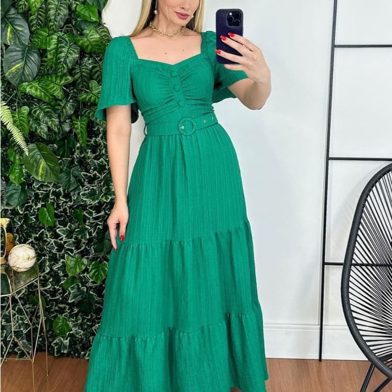 Vestido longo feminina tecido Um duna mais trabalhado com bojo com cinto com forro Tamanho uinco veste 38-42
