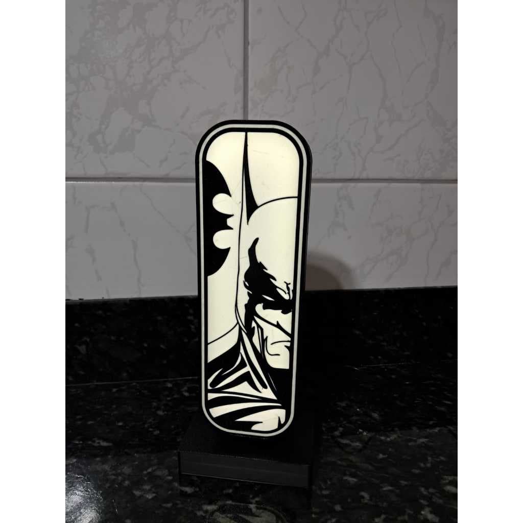 Luminaria e suporte de Headset com led Batman