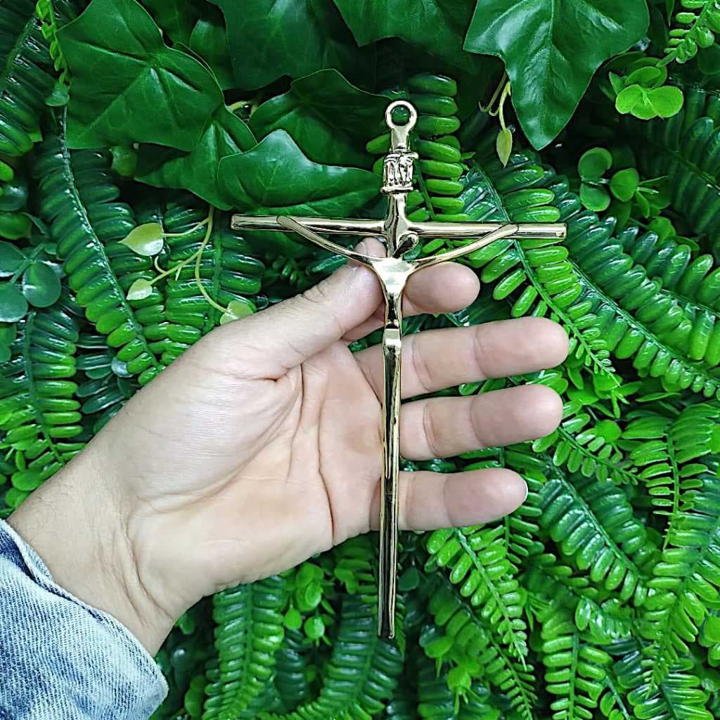 Crucifixo Com Jesus Cristo De Parede Dourado E Prateado