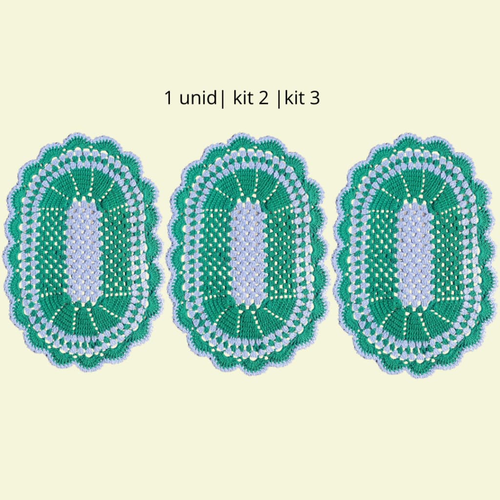 Tapete de Crochê Oval 70x45 Verde + Branco | Artesanal | Lavável | Para Porta e Cozinha