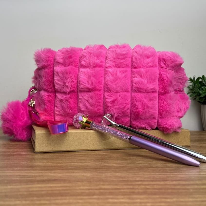 Estojo Escolar Grande Bolsinha De Lapis Pelúcia Com Pompom