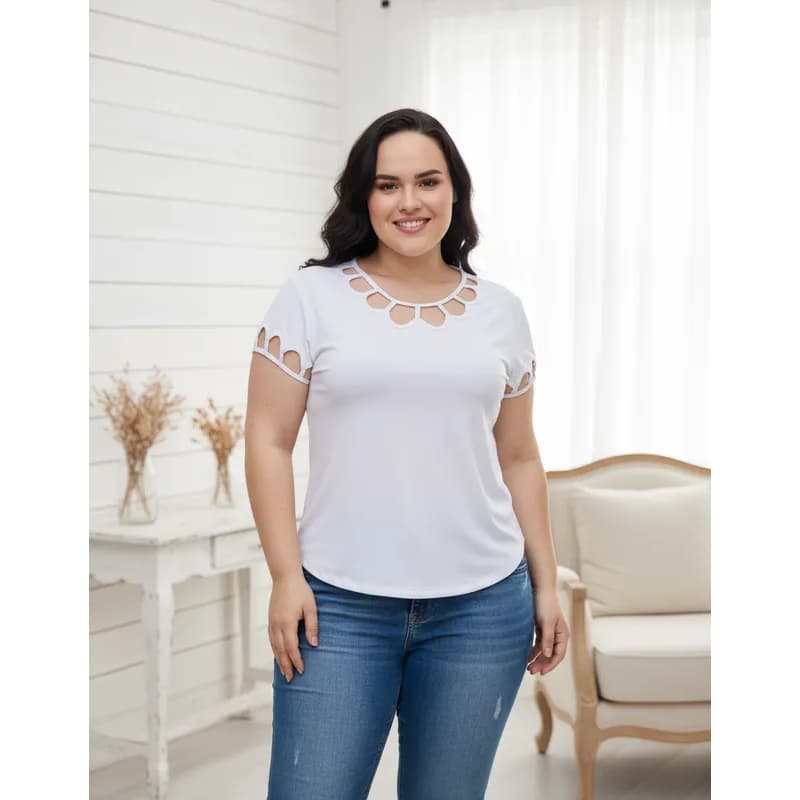 Blusa Feminina Plus Size Com detalhe Tecido Fresco Camiseta Fashion Moda Evangélica Elegante Verão