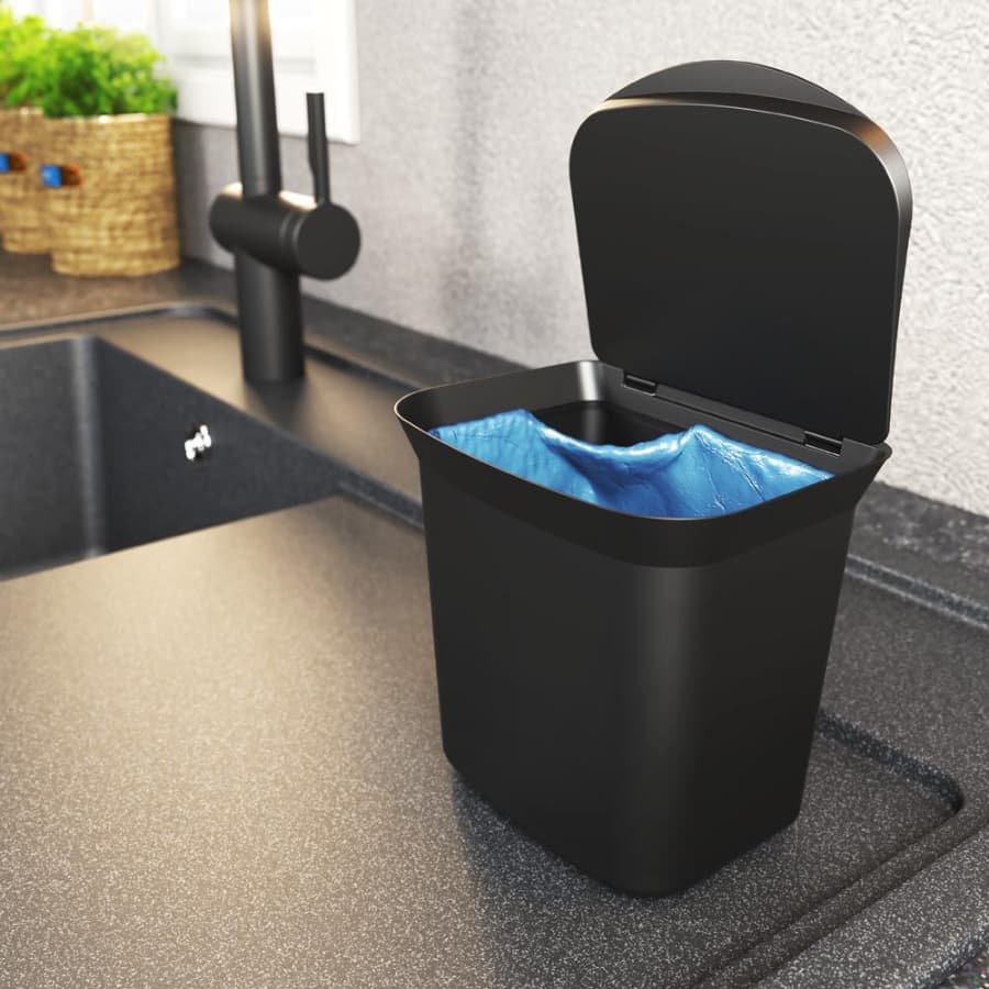 Lixeira Preta com Tampa Basculante 2.5L – Moderna, Compacta e Ideal para Cozinha ou Banheiro