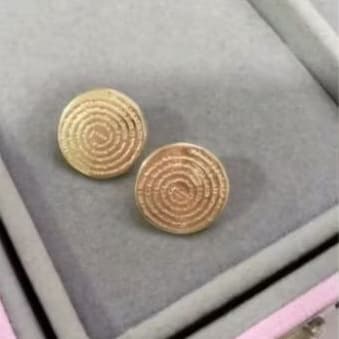 Brinco Pai Nosso Folheado a Ouro Delicado Banho de verniz