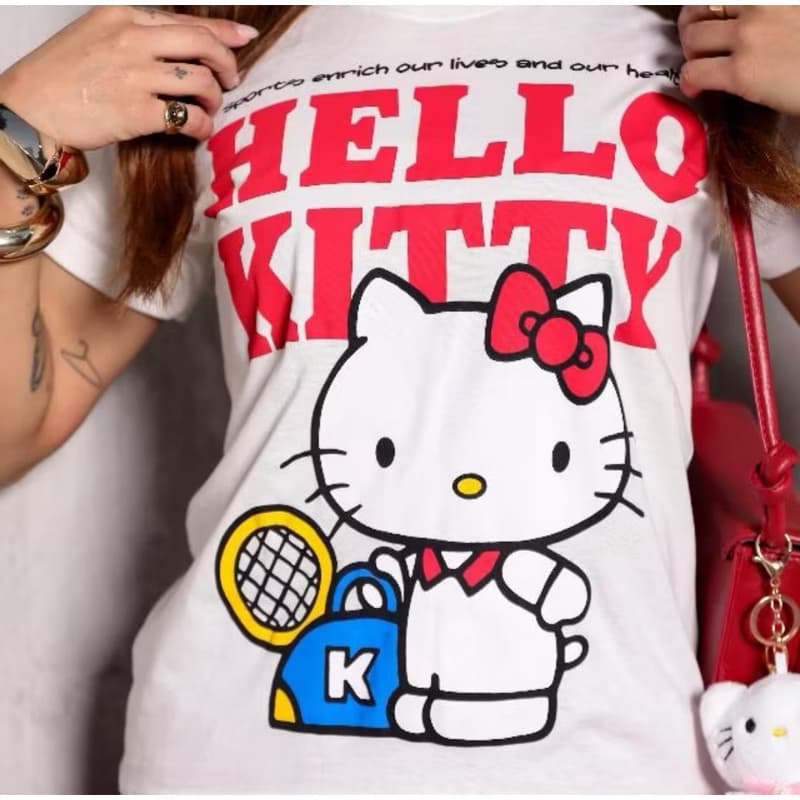 camiseta T-shirt feminino Hello Kitty.