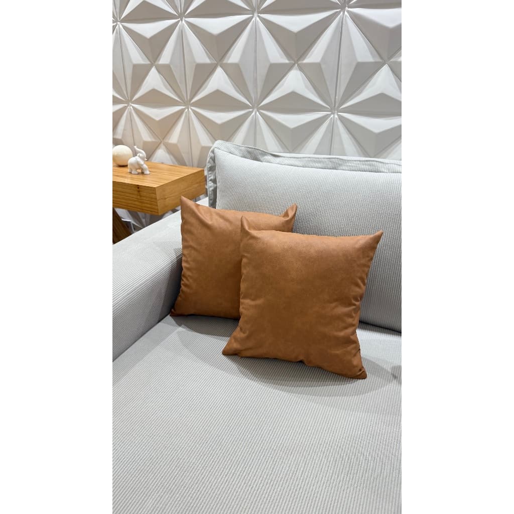 Capa de Almofada em Couro Sintético Estonado 45cm para Decoração de Sofá, Quarto, Sala.