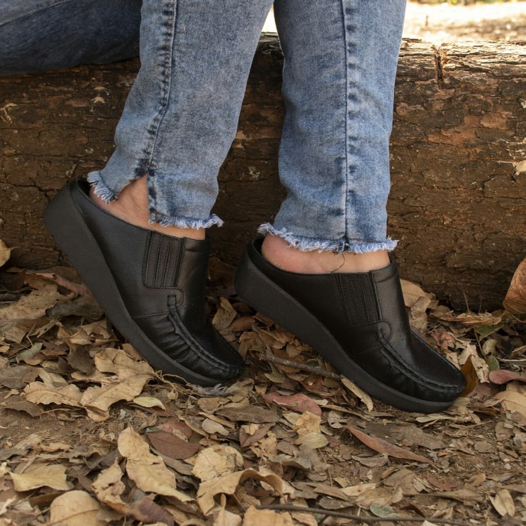 Sapato Feminino Mule Babuche Tamanco Ortopédico Conforto Sapatilha Enfermeira 100% couro Anatômico
