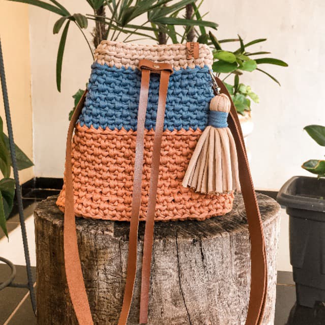 Bolsa de crochê / Bolsa em fio de malha / Bolsa saco / Bolsa saco de crochê / Bolsa colorida