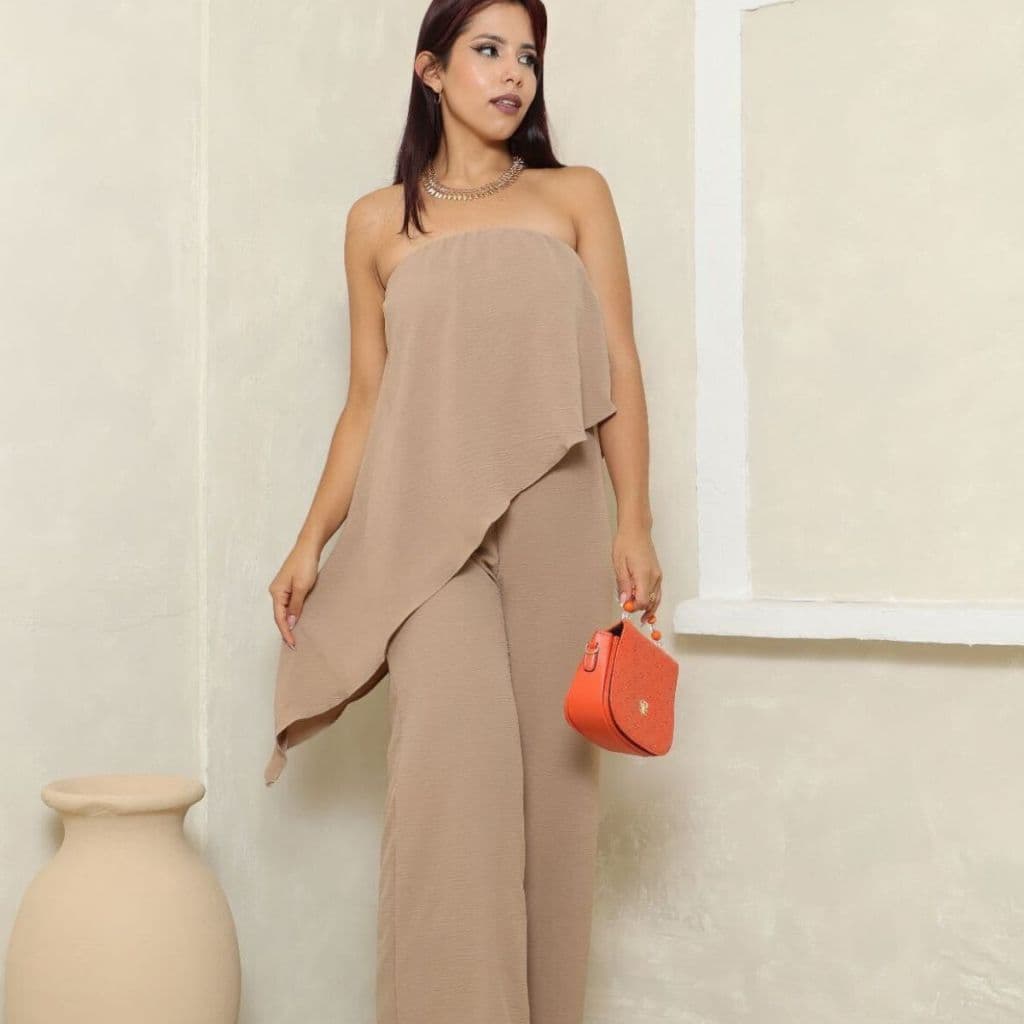 Macacão Feminino Tomara Que Caia Corte Lateral Calça Longa Tecido Duna Elegante