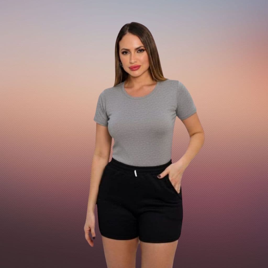Blusa T shirt  Feminina em Visco Lycra Gola Redonda com e Ajuste Perfeito