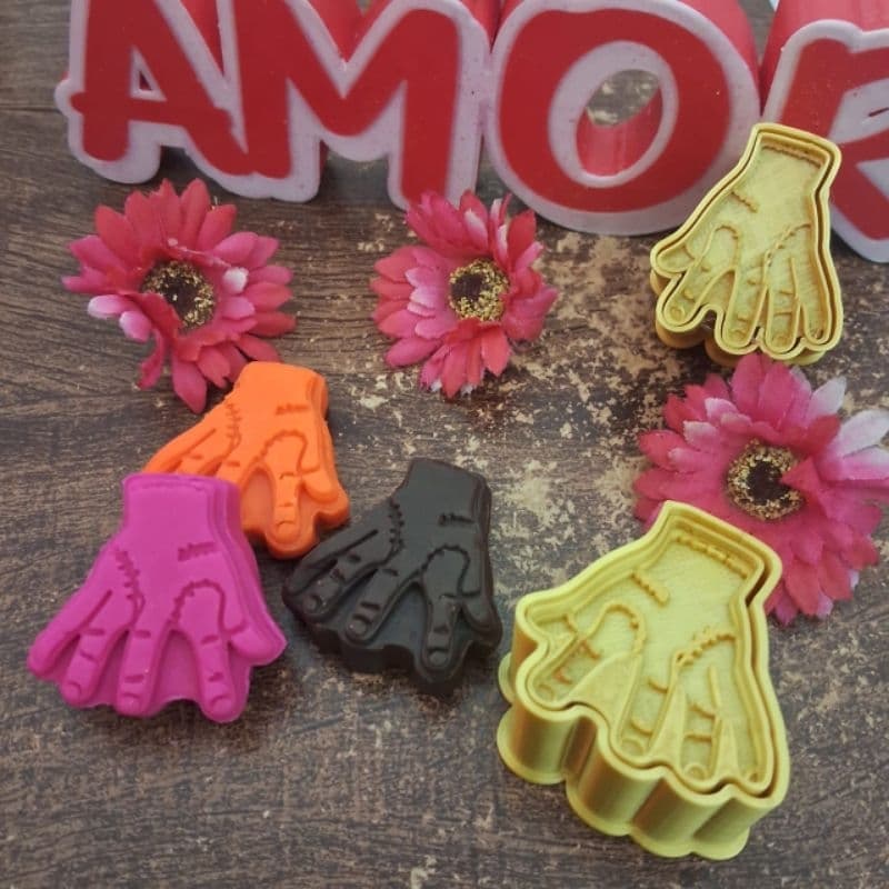 Ejetor modelador Mão wandinha para docinhos e brigadeiros, mãozinha, wandinha