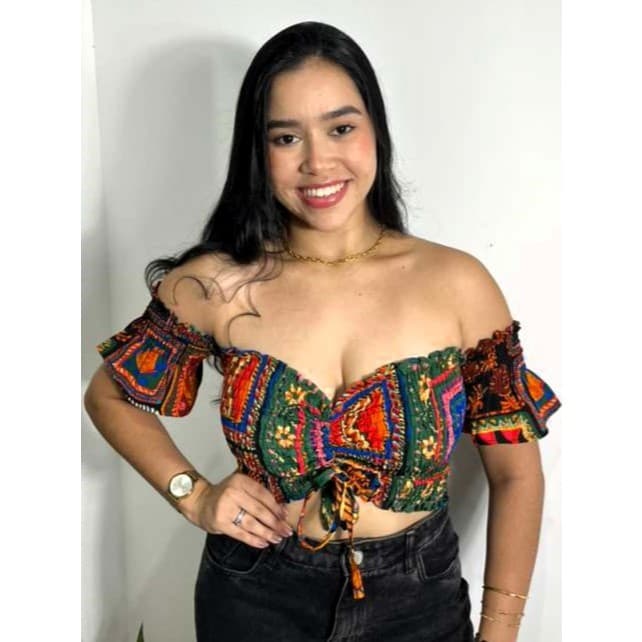 Cropped Ombro a Ombro com Busto Ajustável Manga Curta Ciganinha Franzido Lastex