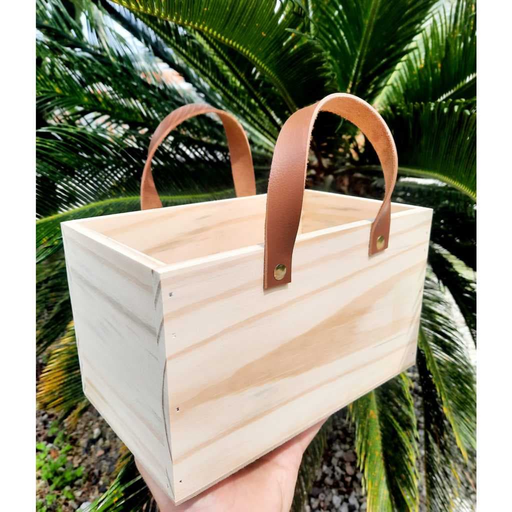 Cesta Pinus com alça em couro 14cm de altura - corporativo - fim de ano - natal - festas