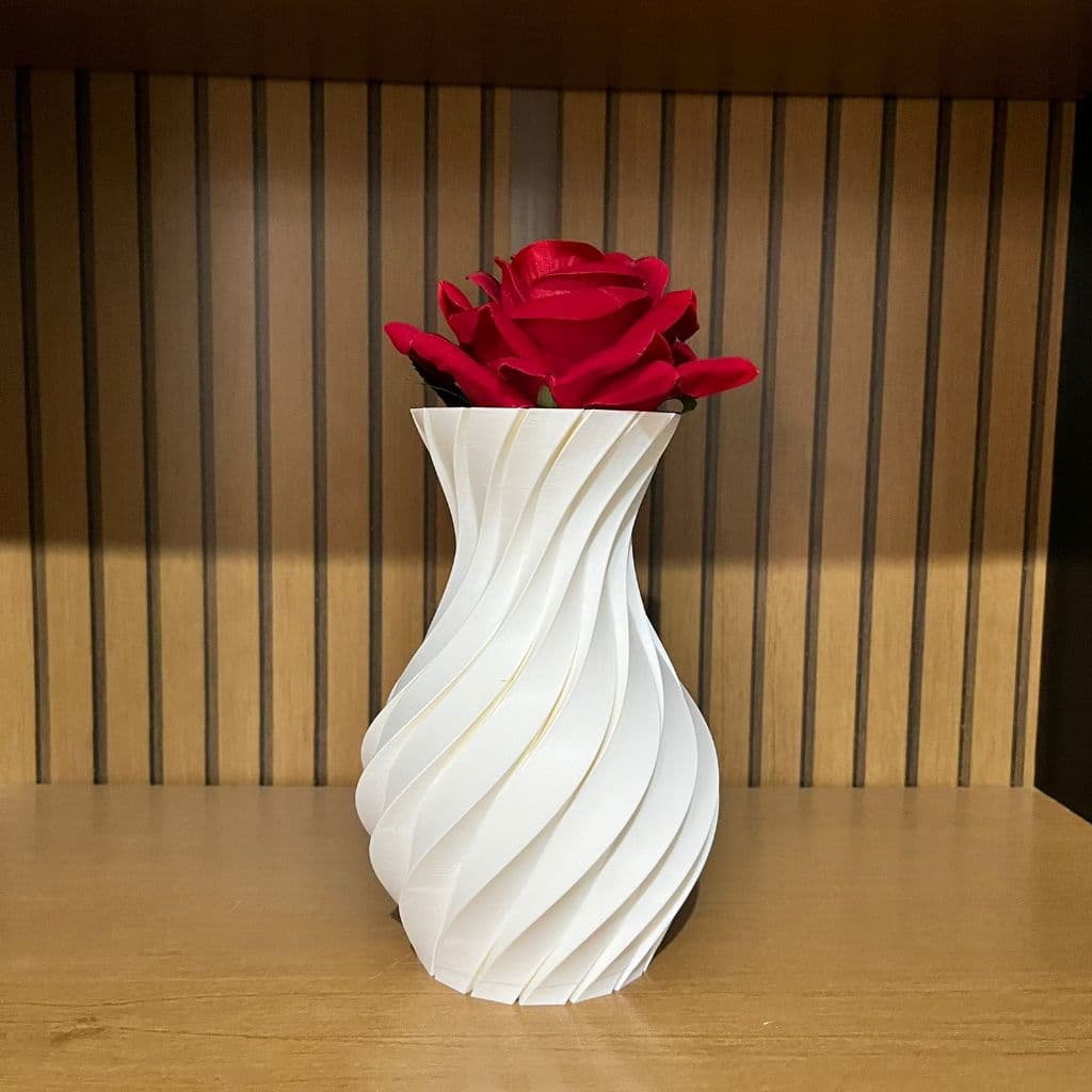 Vaso decorativo para plantas e flores / Vaso Prisma, elegante, moderno e ideal para decorar seu lar