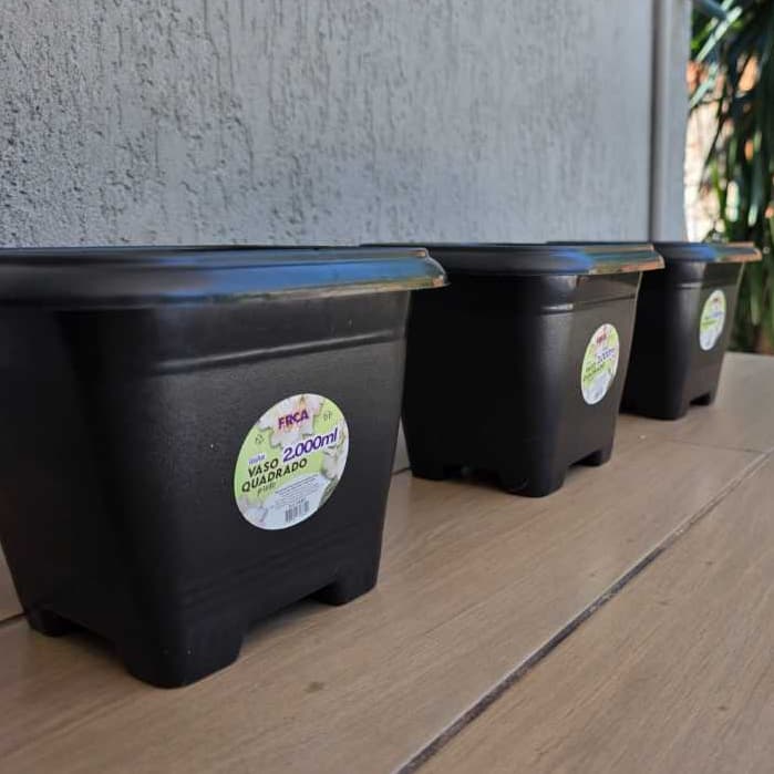 Kits de 2 a 6 Vasos Quadrado 2 Litros para plantas de Plástico Preto