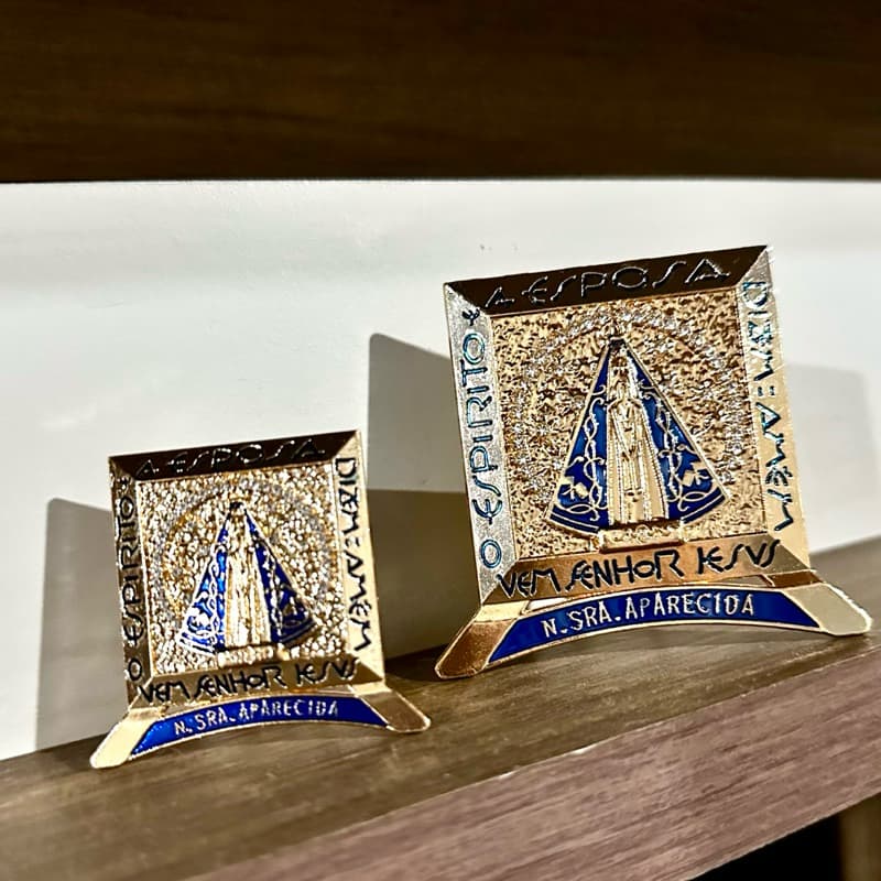 Nicho Decorativo Nossa Senhora Aparecida com Strass – Fé, Proteção e Elegância