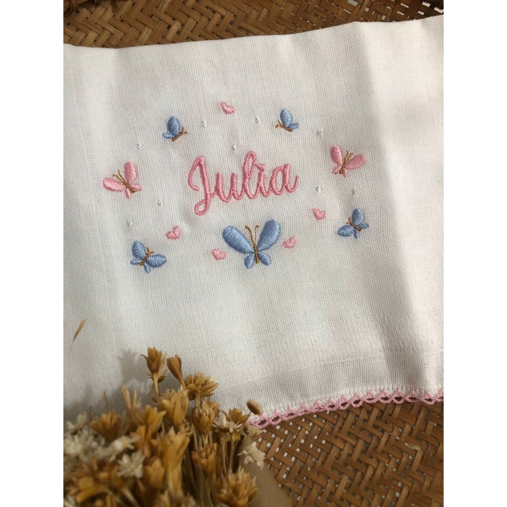 Fralda Passeio bordada Enxoval Bebê Menina Nome Personalizado Borboletas Rosa e Azul Pano de Lavagem