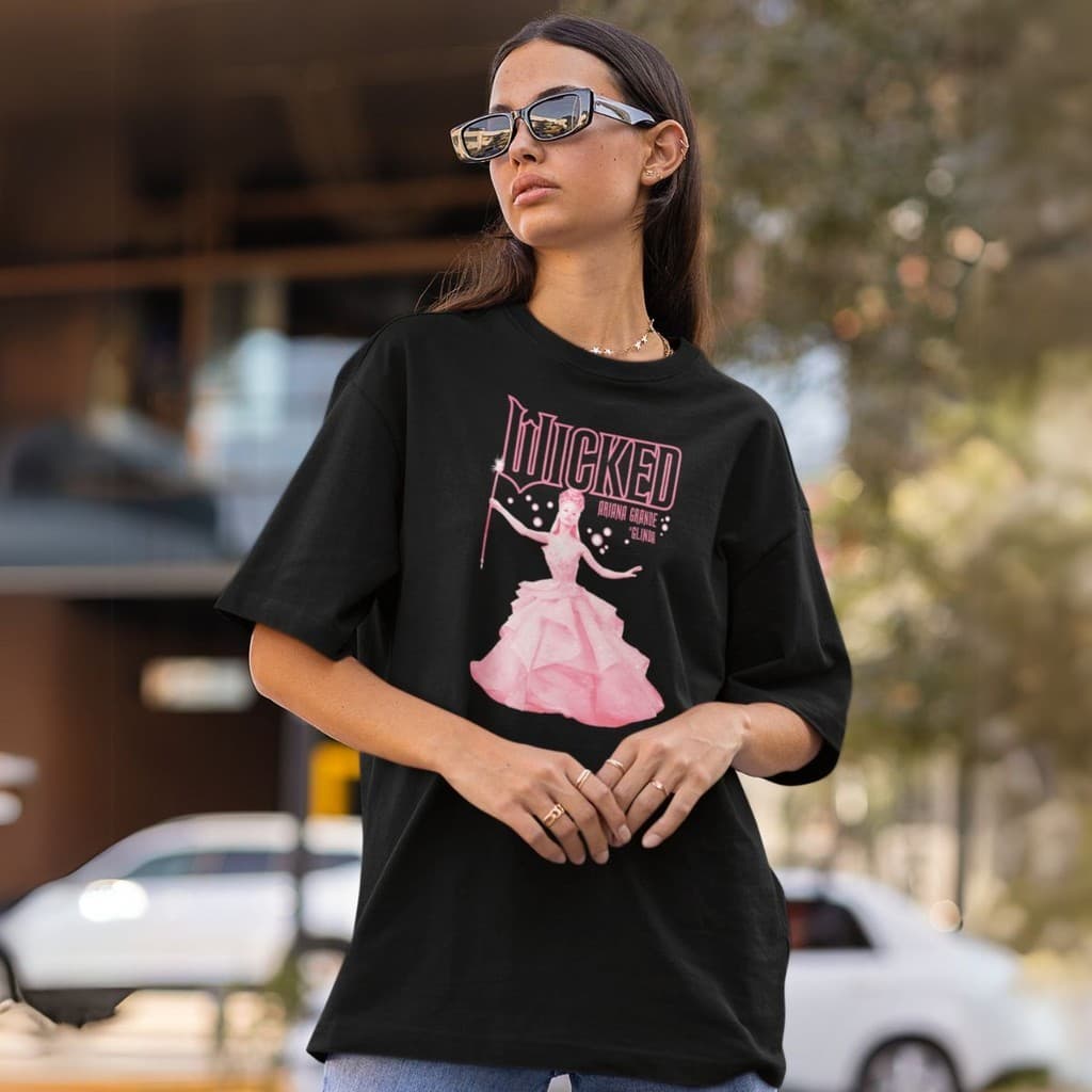 Camiseta Feminina Wicked Glinda Ariana Grande Filme Musical Princesa OZ Estilosa