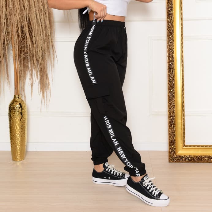 Calça Cargo jogger Tactel Feminina Com Bolsos laterais modelo Tik Tok