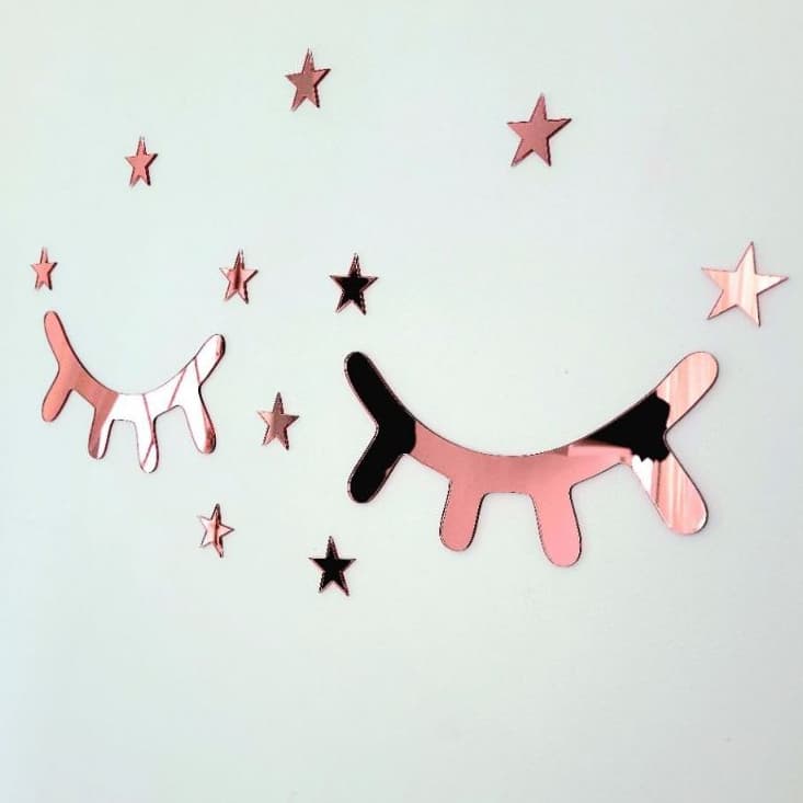 Kit Espelho Acrílico Para Parede Cílios e Estrelas Infantil Rosê Gold Salão Lash Studio