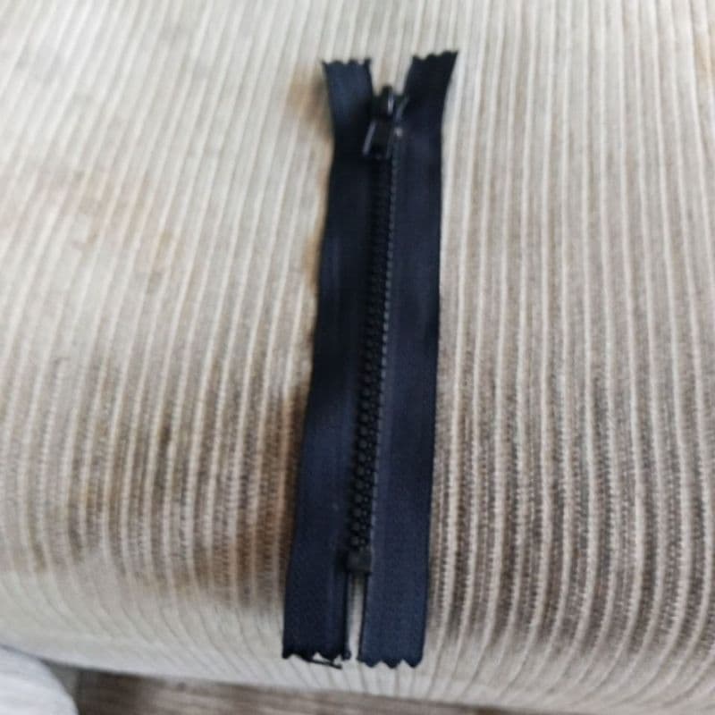 ziper preto 15 cm jacaré