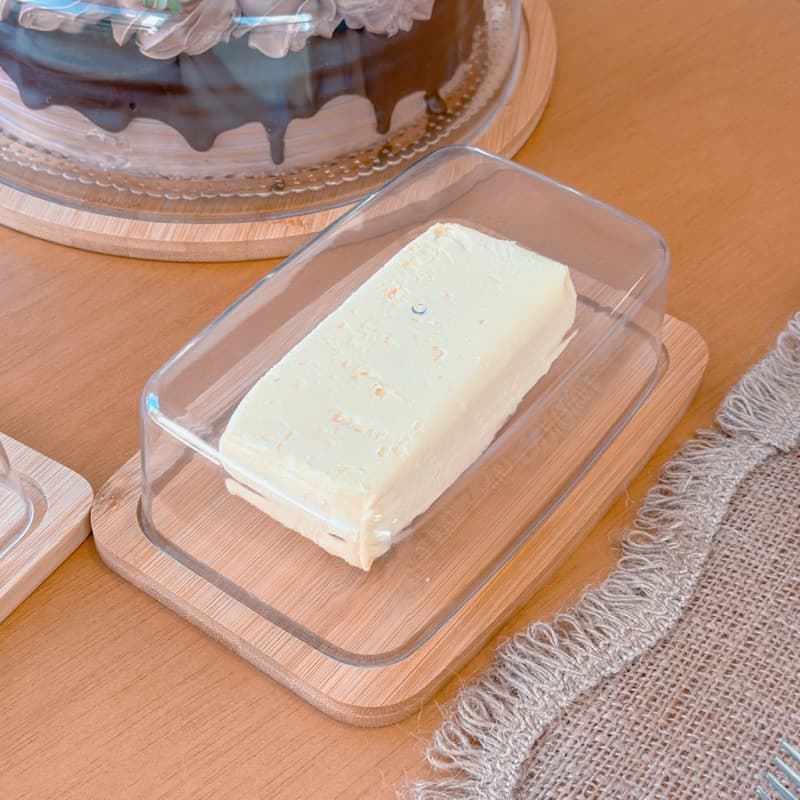 Manteigueira de Bambu com Tampa de Acrílico – Ideal para Café da Manhã e Mesa Posta
