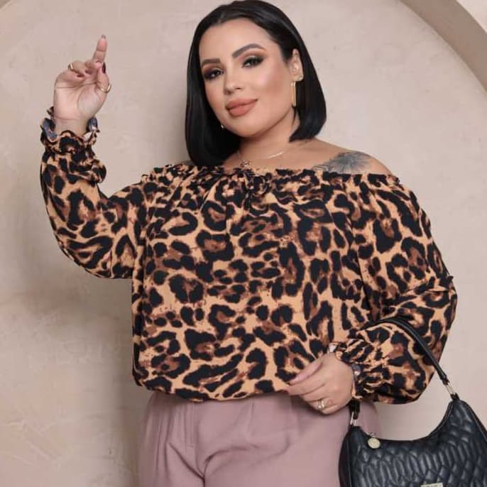 Blusa Duna Ombro a Ombro Estampa Onça Animal Print Tamanho GG Veste 48-50