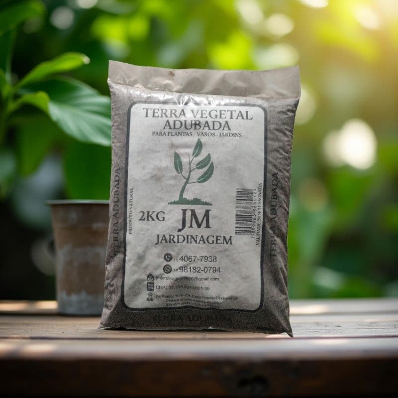 Terra Vegetal Adubada Para Plantas Jardins 2kg JM