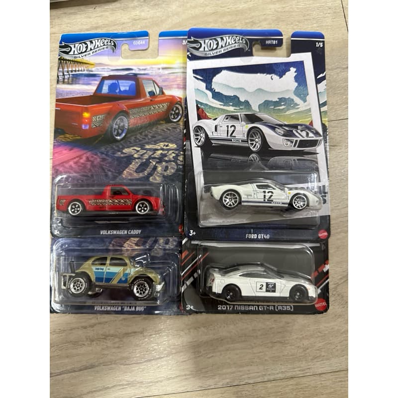 Carrinho Hot Wheels Silver Series - Volkswagen “Baja Bug”, Caddy, BMW, Ford GT40 e GT-R R35
