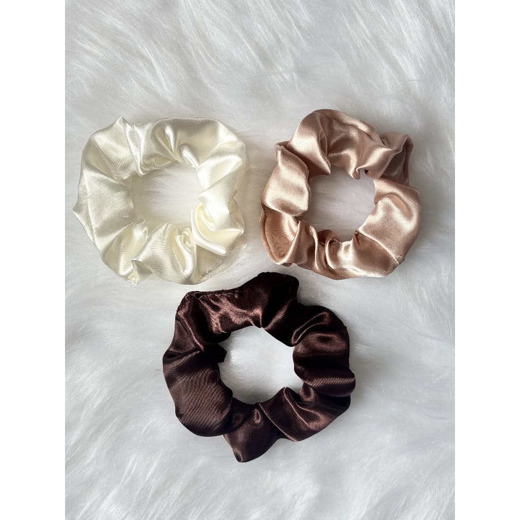 Kit 3/6/12/20 xuxinhas de cetim com alta elasticidade, scrunchie não amassa e nem quebra.