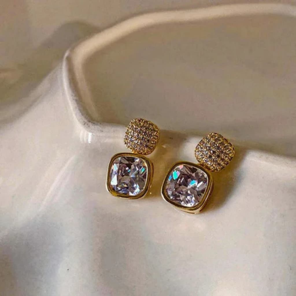 Brinco Feminino Par Pedra Quadrado Cravejado Zircônia Dourado Semijóia Banhado Ouro 18k ou Prata 925