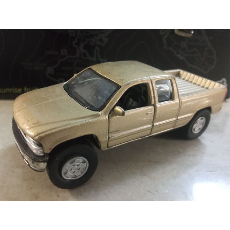 Miniatura de metal Chevrolet Silverado! LEIA ANÚNCIO! Promoção!
