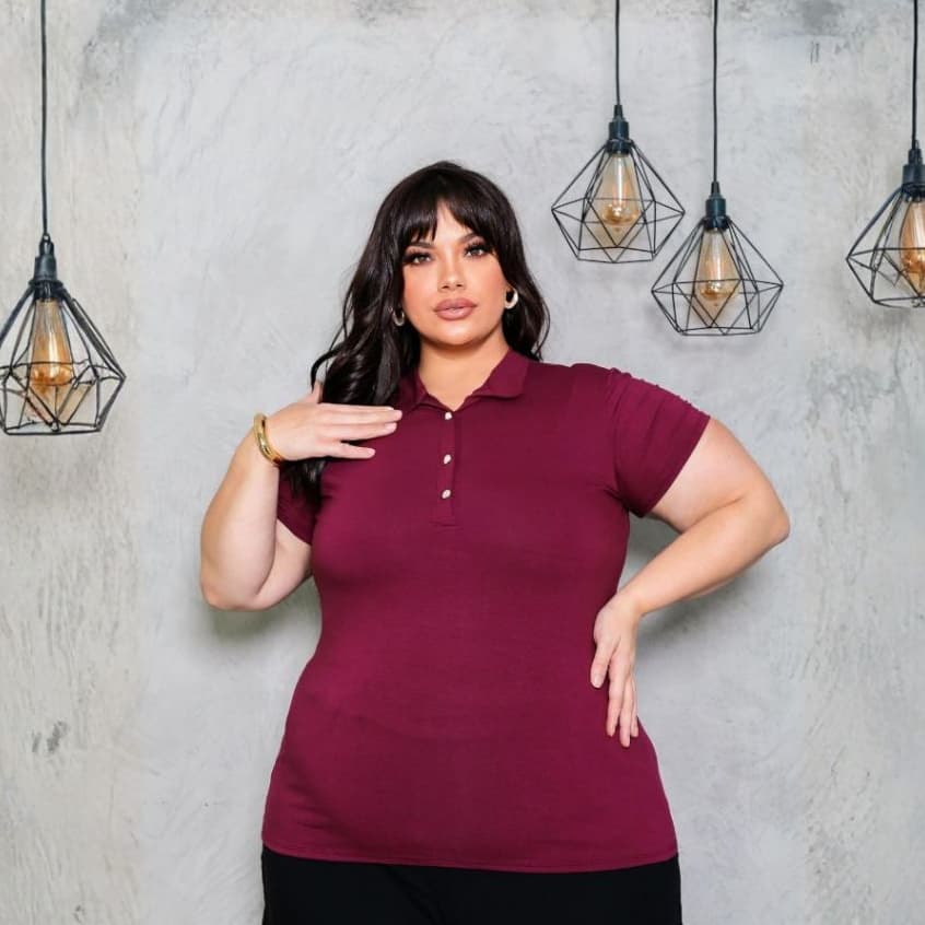Blusa Plus Size Feminina Manga Curta com Gola Colarinho Polo Botão Regulável